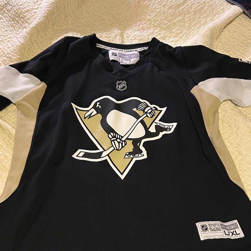 Reebok Kids Hockey Jersey - Black and Tan